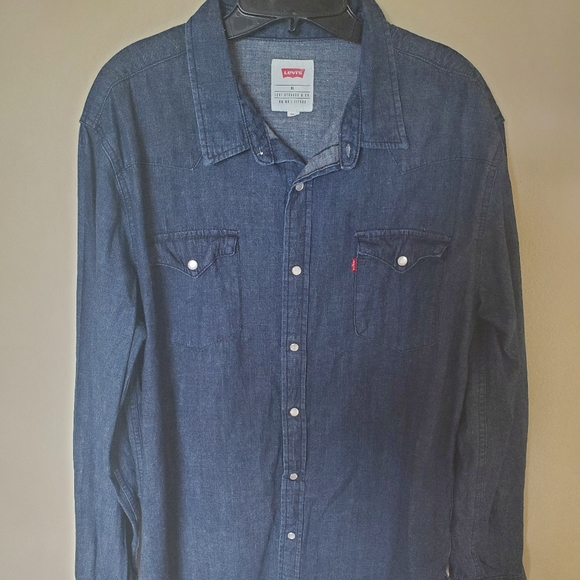Levi's Other - Levis Standard Fit Barstow Western Denim Shirt, Size: XL